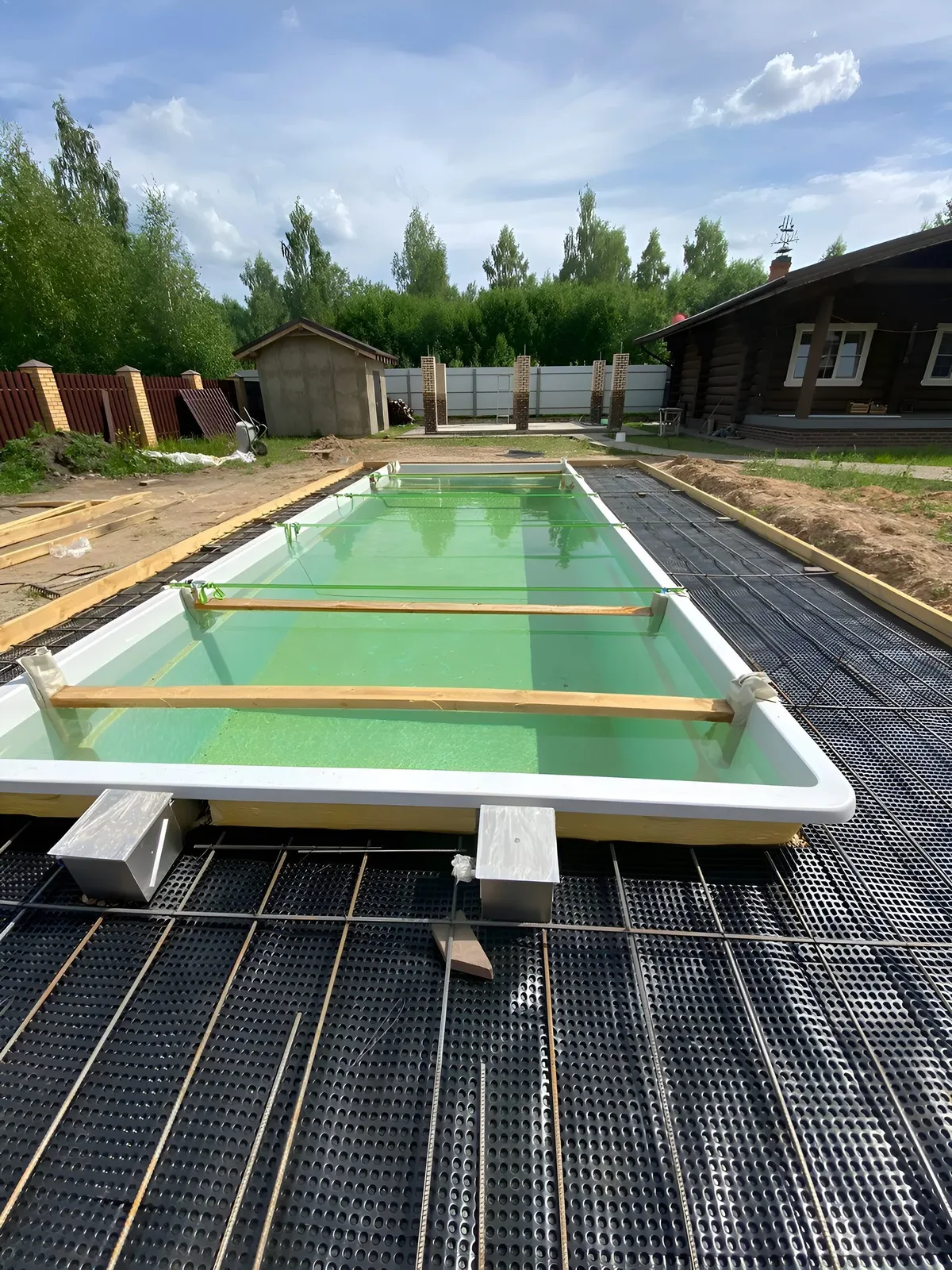 Laguna 9 — вечернее освещение в Ивантеевке